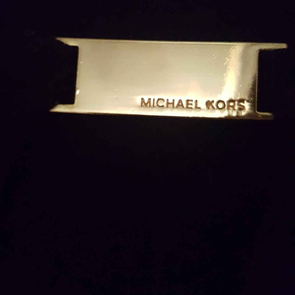 Michael Kors - Picture 2 of 3